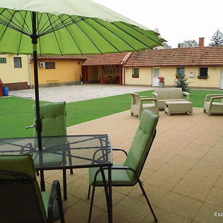 Eszter Apartman Bekescsaba Extérieur photo