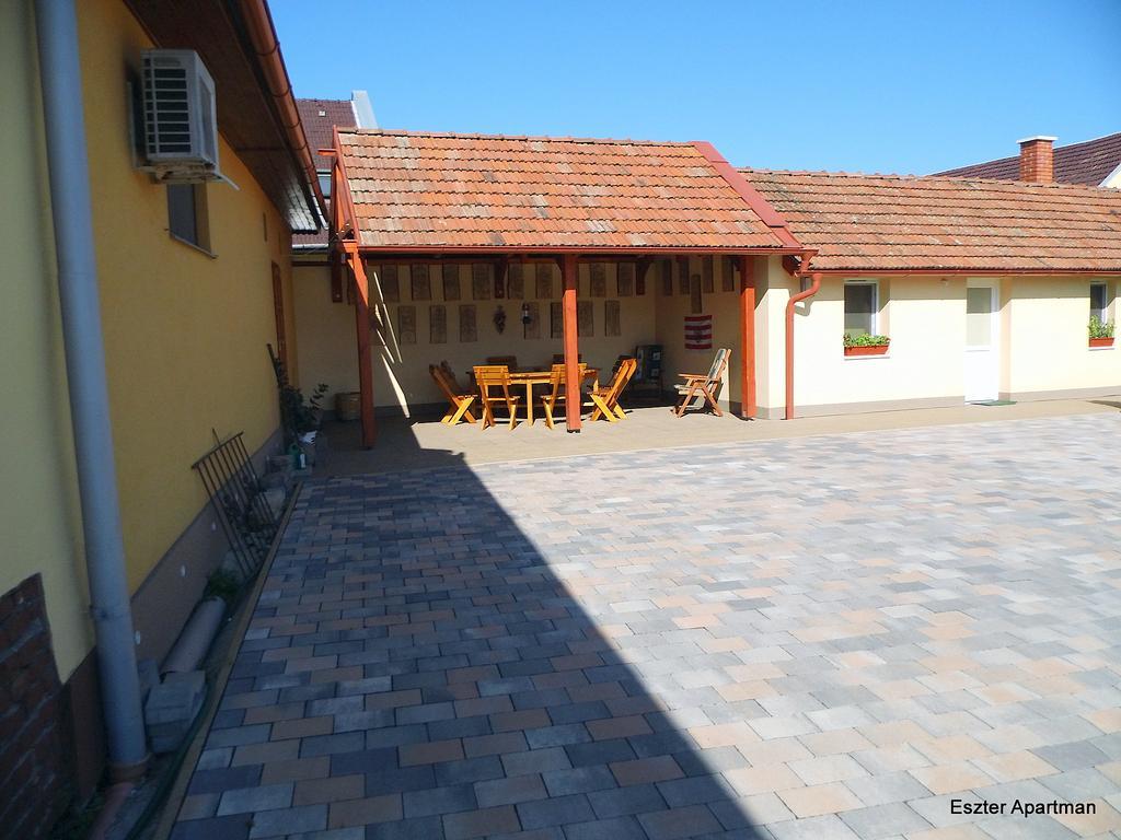 Eszter Apartman Bekescsaba Extérieur photo