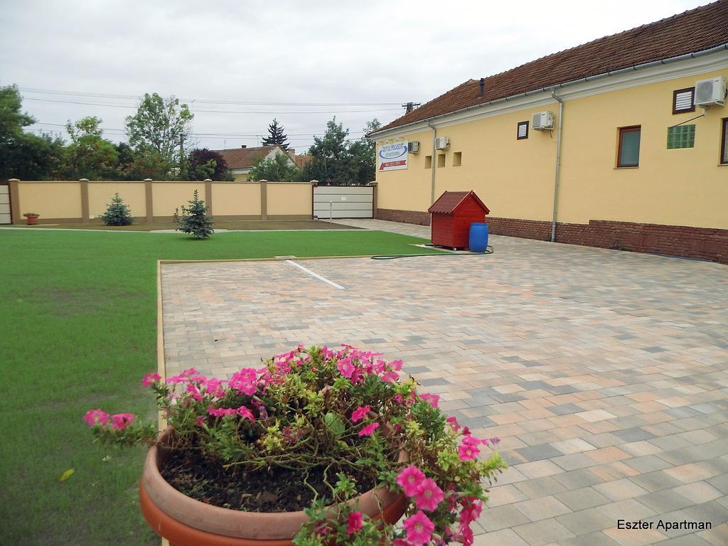 Eszter Apartman Bekescsaba Extérieur photo